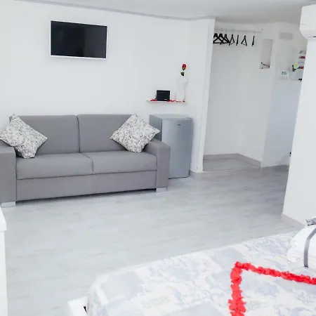 Short Lets Lulu Apartment