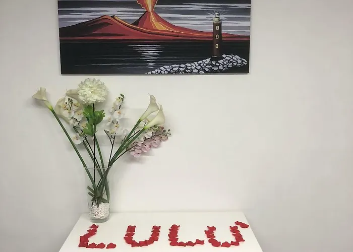 Short Lets Lulu *